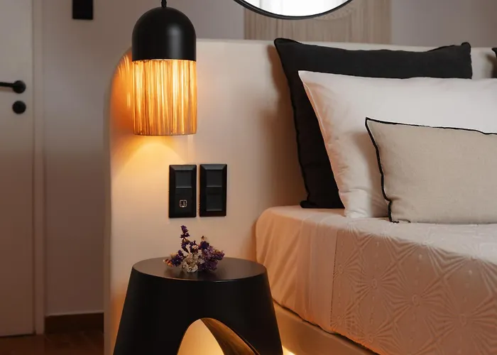 Hibiscus Naxos * Naxos City