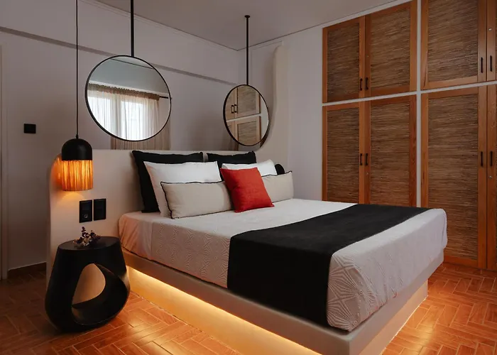 Hibiscus Naxos * Naxos City